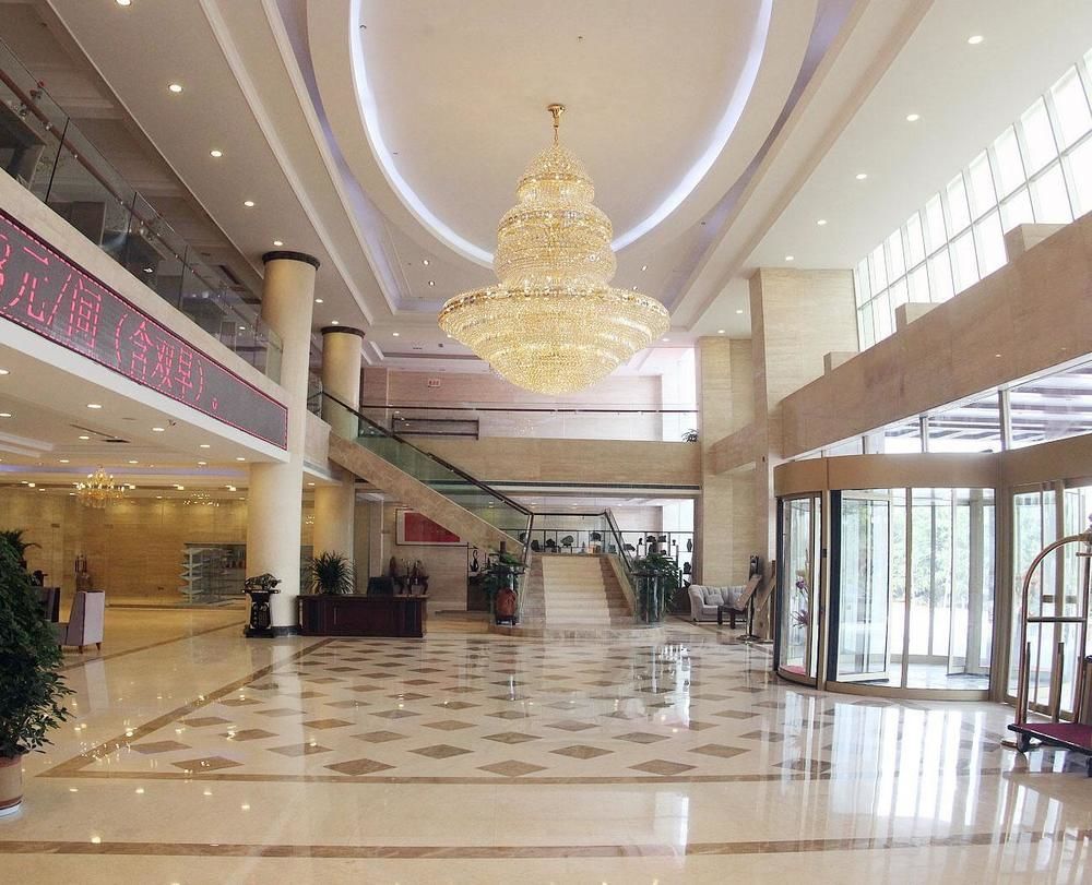 Weishi International Hotel Qing Zhou Екстериор снимка